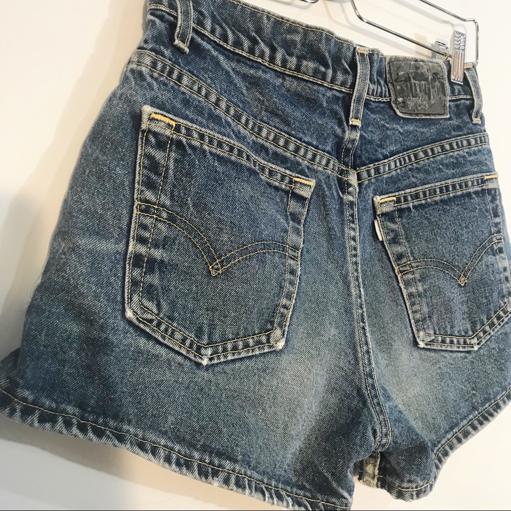 LEVI’S Vintage Silver Tab Guy’s Fit Jean Shorts - Picture 6 of 10